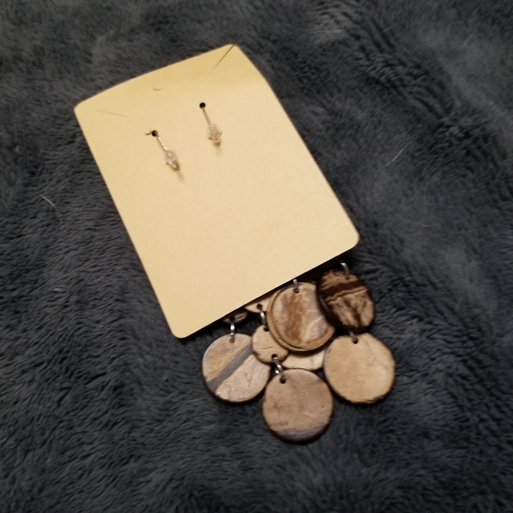 NWOT Boho Brown Wood Disc Chandlier Shepard Hook Earings. - Picture 3 of 3